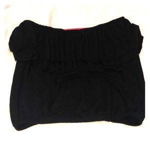 Strapless bandeau black top